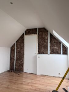 création pièce et isolation mur étage supérieur 4